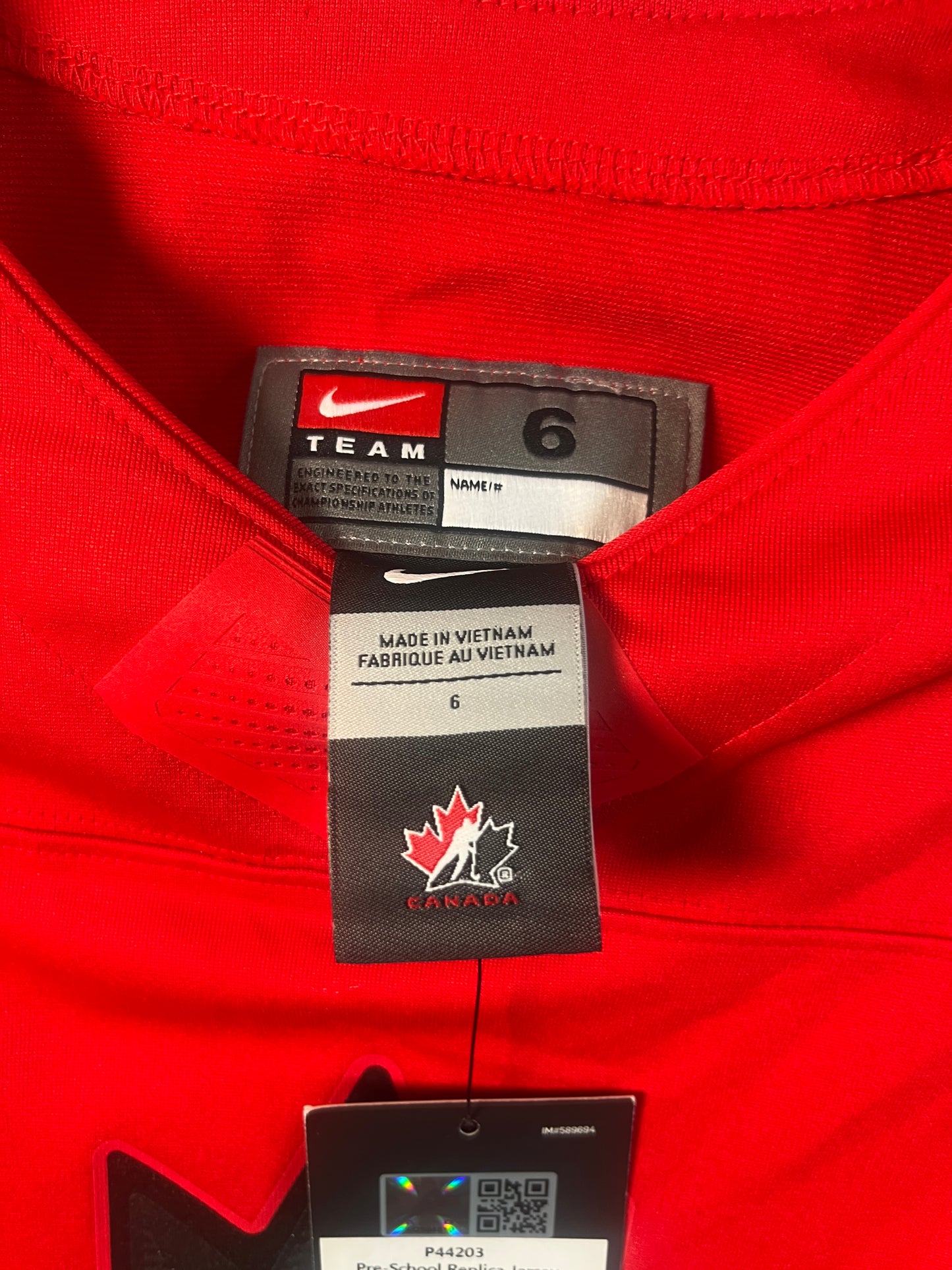 Nike Team Canada Youth Hockey Replica Jersey Red Size 6 NWT