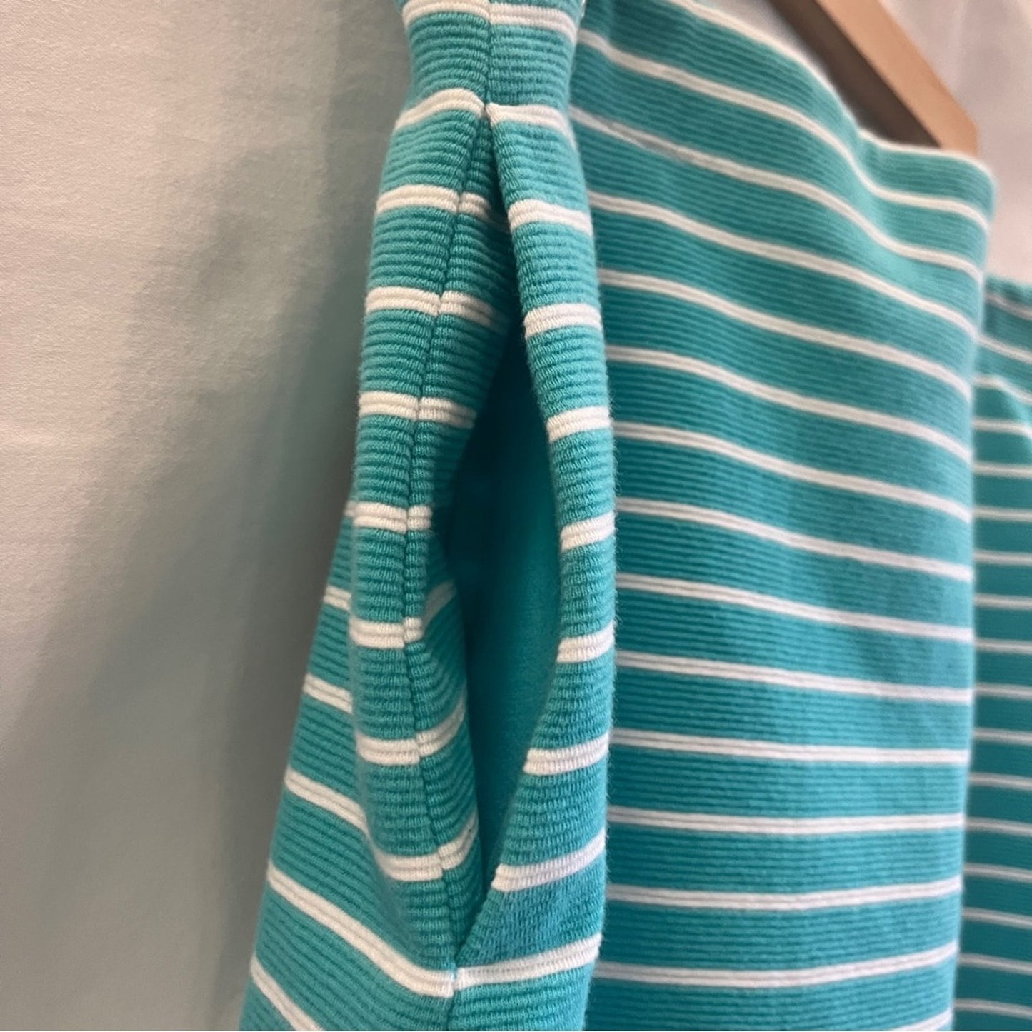 Talbots Turquoise White Textured Knit Skirt Pencil Pockets Womens Size 6 Mini