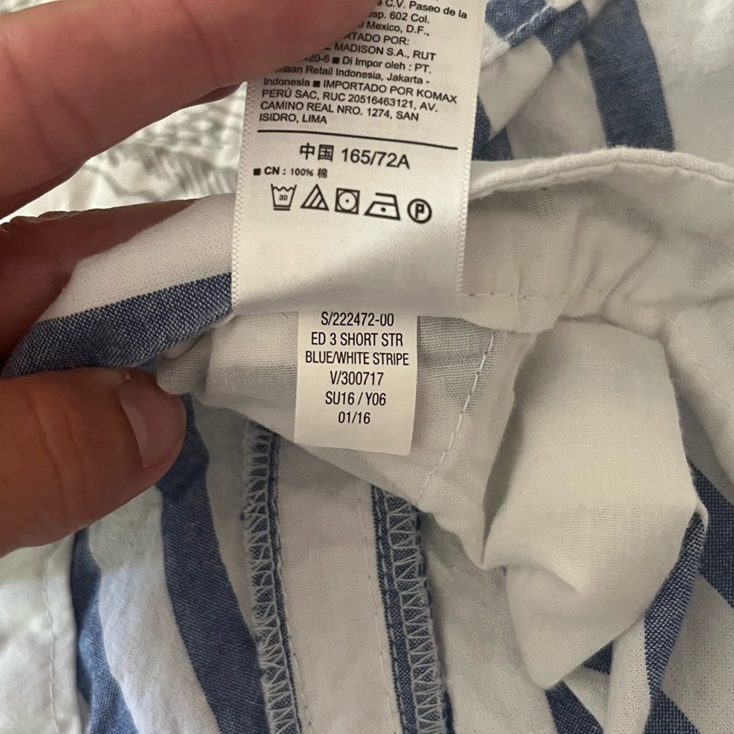 Old Navy Womens Shorts Size 8 Blue White Striped Flat Front Cotton Nautical Boat