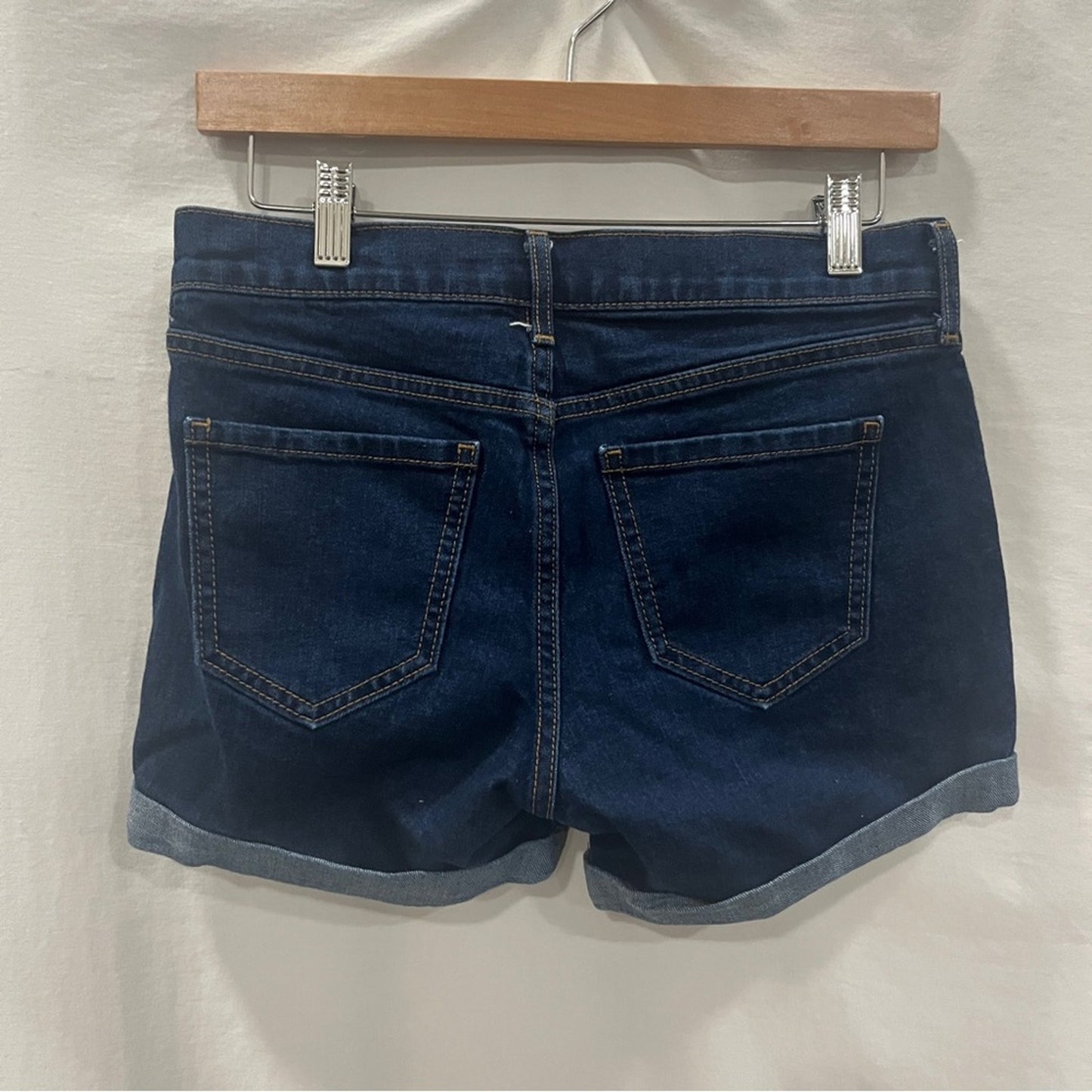 Old Navy Denim Shorts Women Size 4 Fitted Roll Up Dark Wash Basic Simple Concert