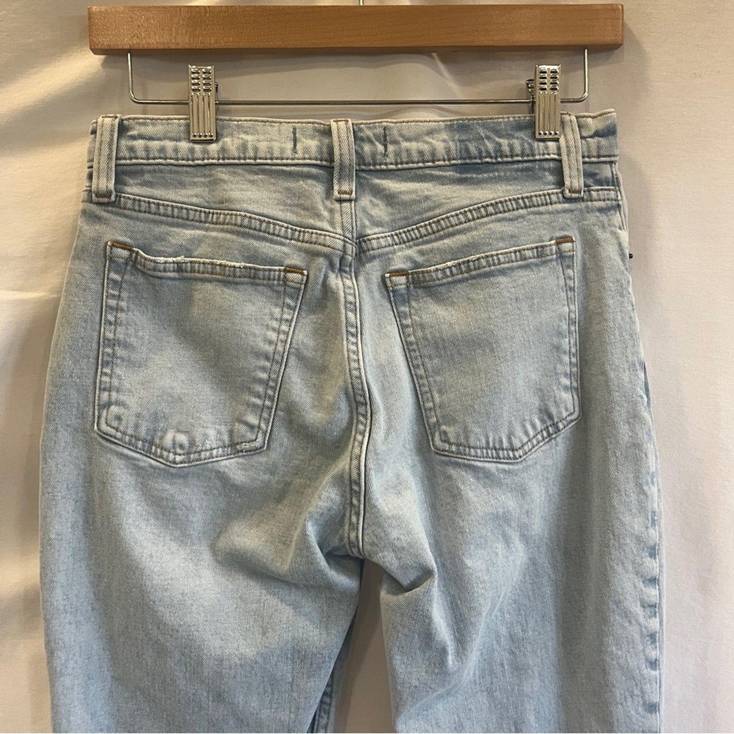 Abercrombie & Fitch The Skinny High Rise Light Wash Denim Jeans Womens 4 Short