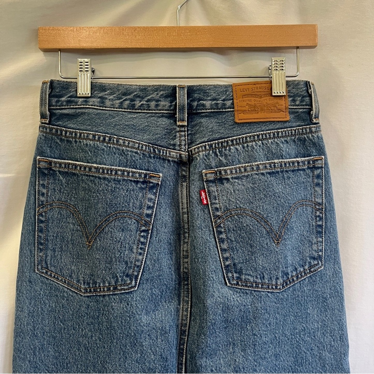 Levi's Premium Denim Jean Button Fly Midi Skirt Raw Hem Distressed Size 26 Slit