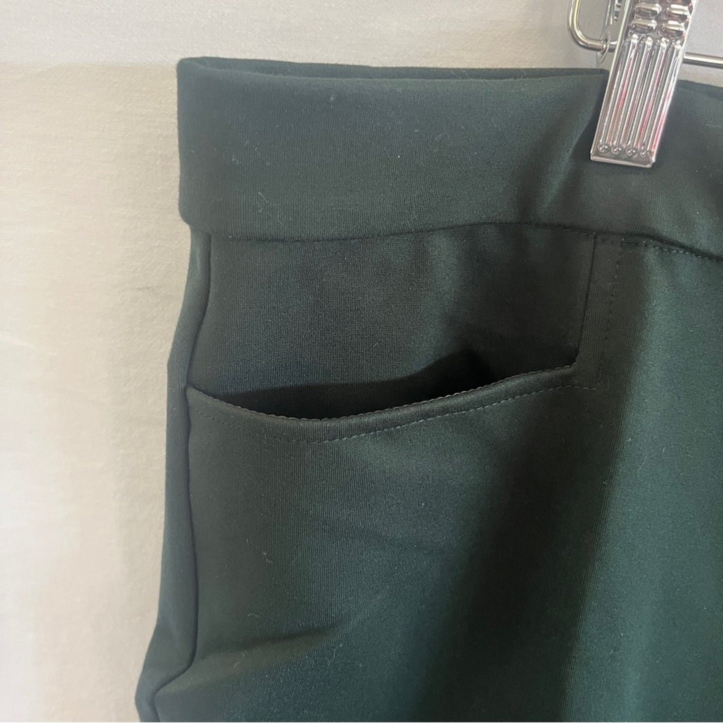 Susan Graver Liquid Knit Pants Womens Size XL Dark Green Front Pockets Classy