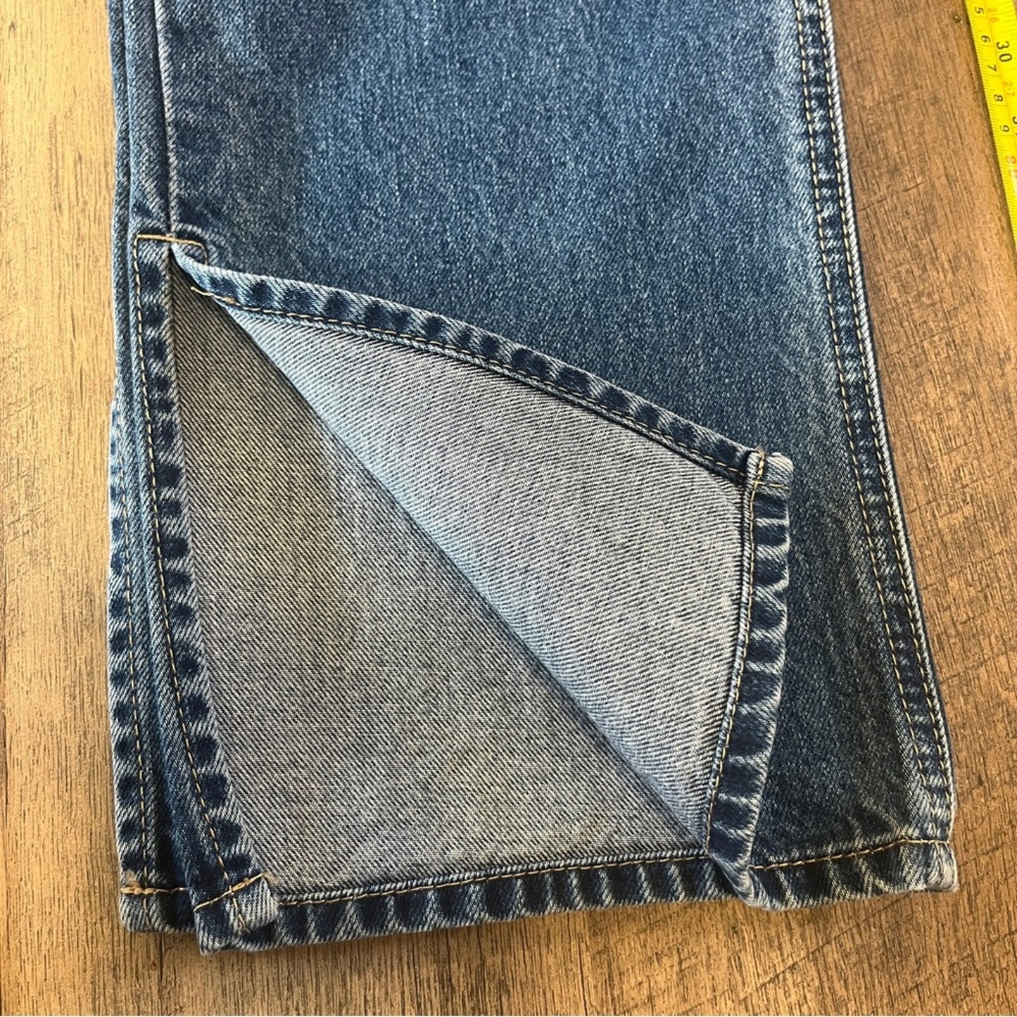 H&M Straight Denim Jeans Women Size 10 Medium Wash Ankle Slit Urban Edgy Modern