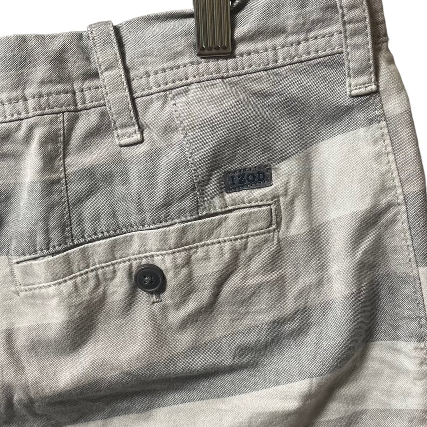 IZOD Mens Size 36 Gray White Striped Flat Front Shorts