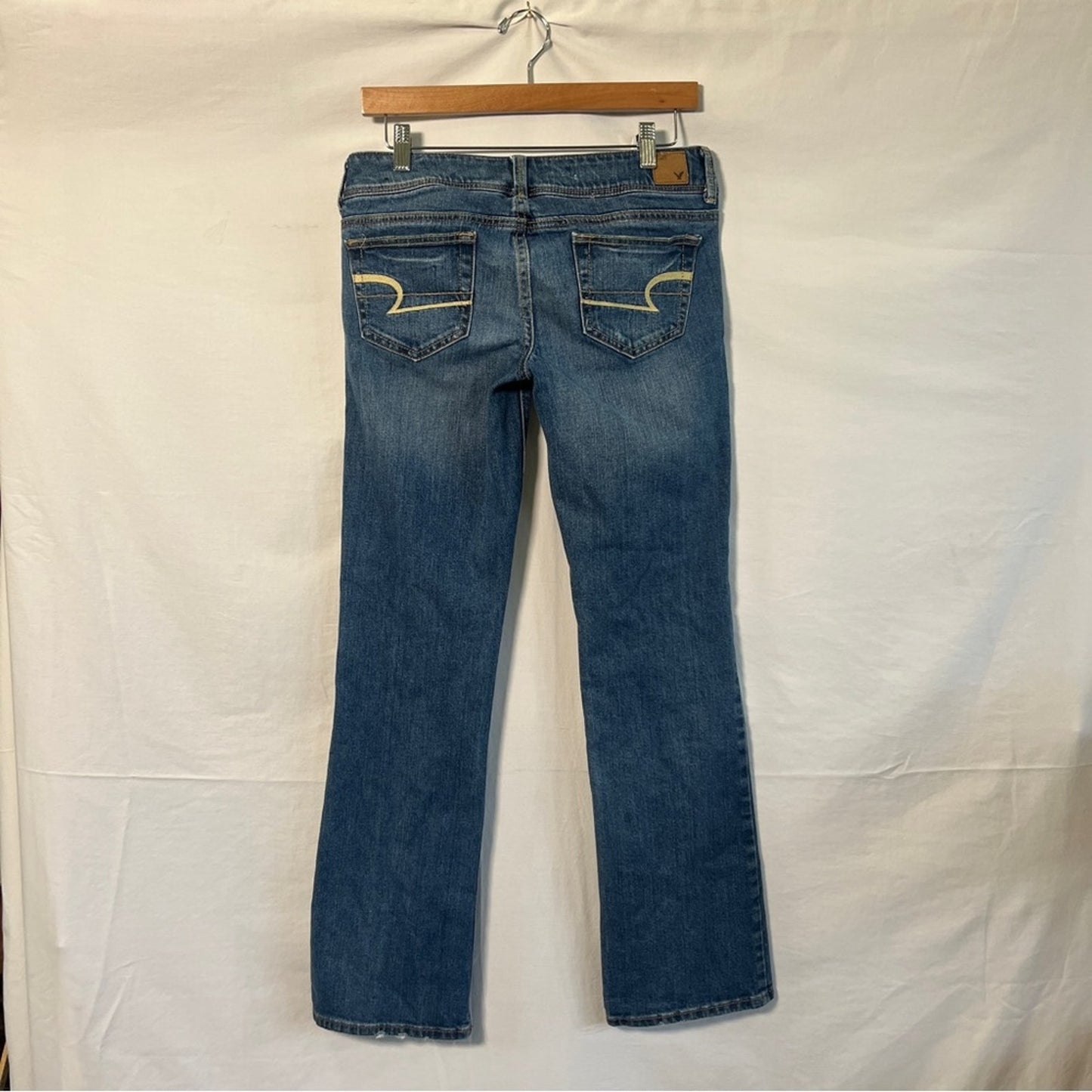 American Eagle Slim Boot Jeans Womens Size 6 Medium Wash Neutral Simple Basic