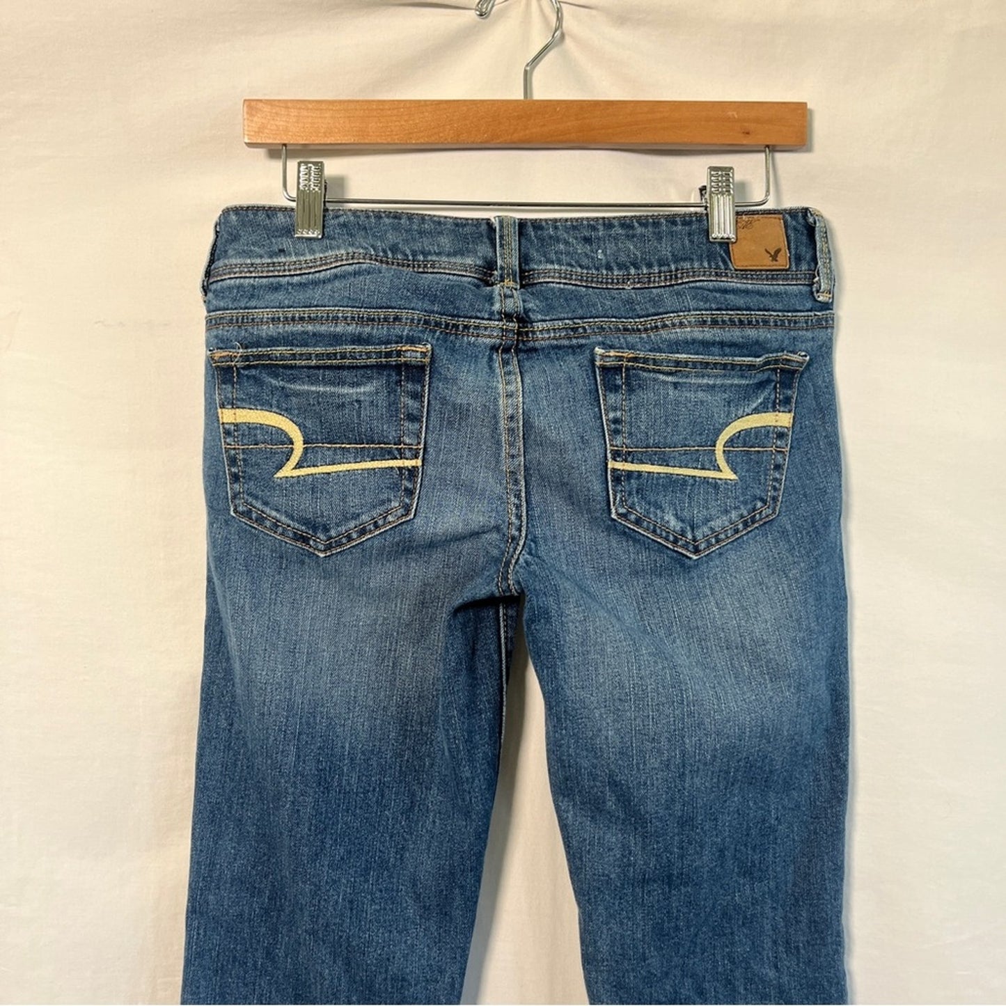 American Eagle Slim Boot Jeans Womens Size 6 Medium Wash Neutral Simple Basic