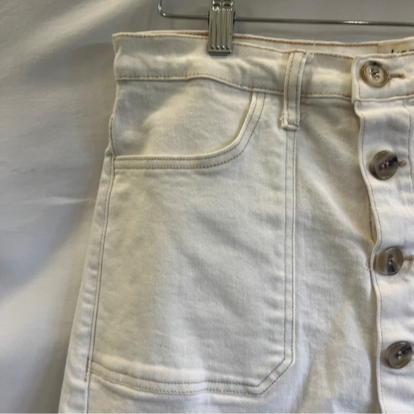 Kensie Vintage Luxe Button Down Cream Mini Denim Skirt Womens Size 10 A Line