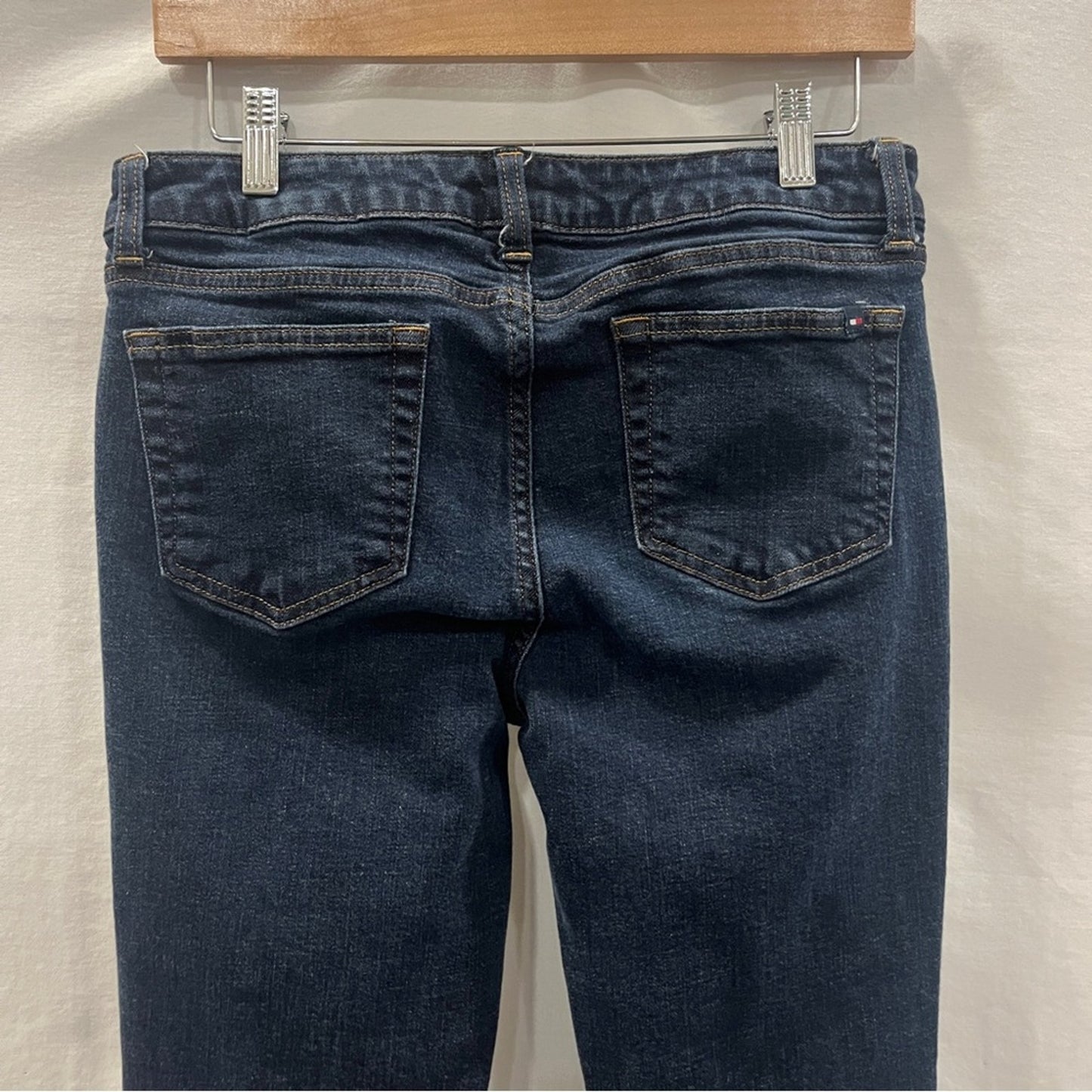 Tommy Hilfiger Bootcut Jeans Womens 10 Regular Dark Wash Basic Classic Simple