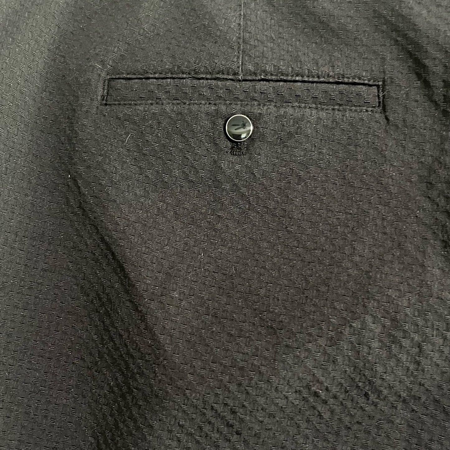 IZOD Black Textured Womens Chino Shorts 10 Bermuda Flat Front Golf Casual Simple