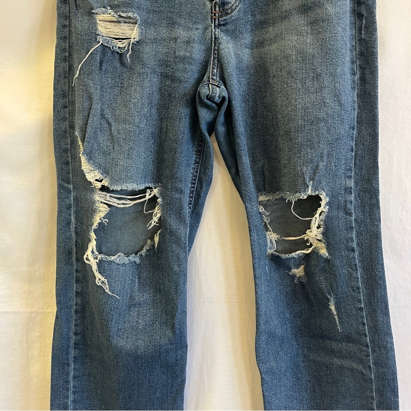 Wild Fable Buttonfly High Rise Mom Jeans Denim Womens Size 12 Distressed Boho