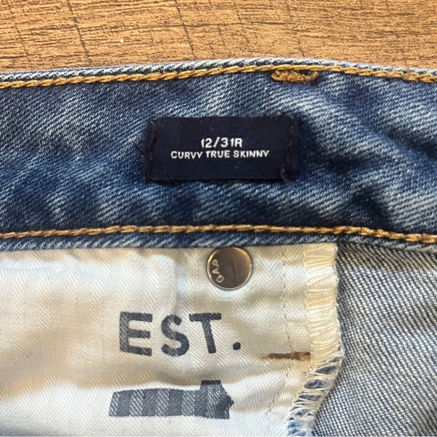 Gap Curvy True Skinny Jeans Womens Size 12 Raw Hem Basic Simple Neutral Denim