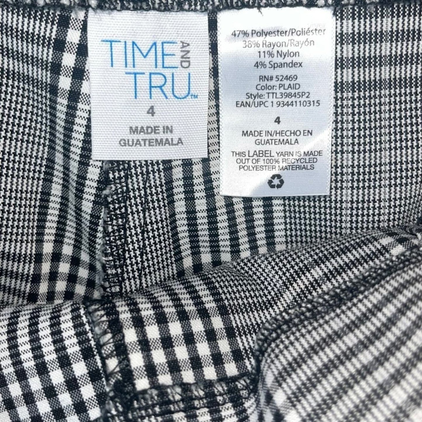 Time & Tru Women’s Size 4 Black and White Pixie Flat Front Pants