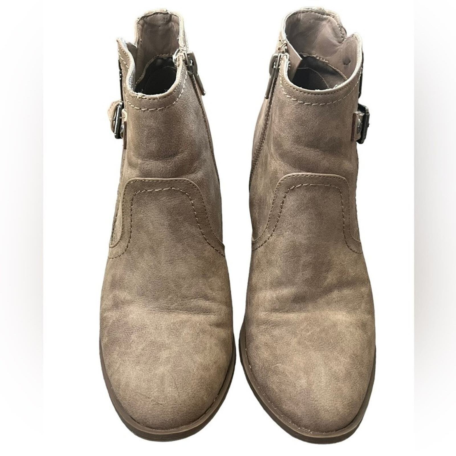 Guess Womens 8M Brown Ankle Boot Dual Side Zippers Buckle on outer sides