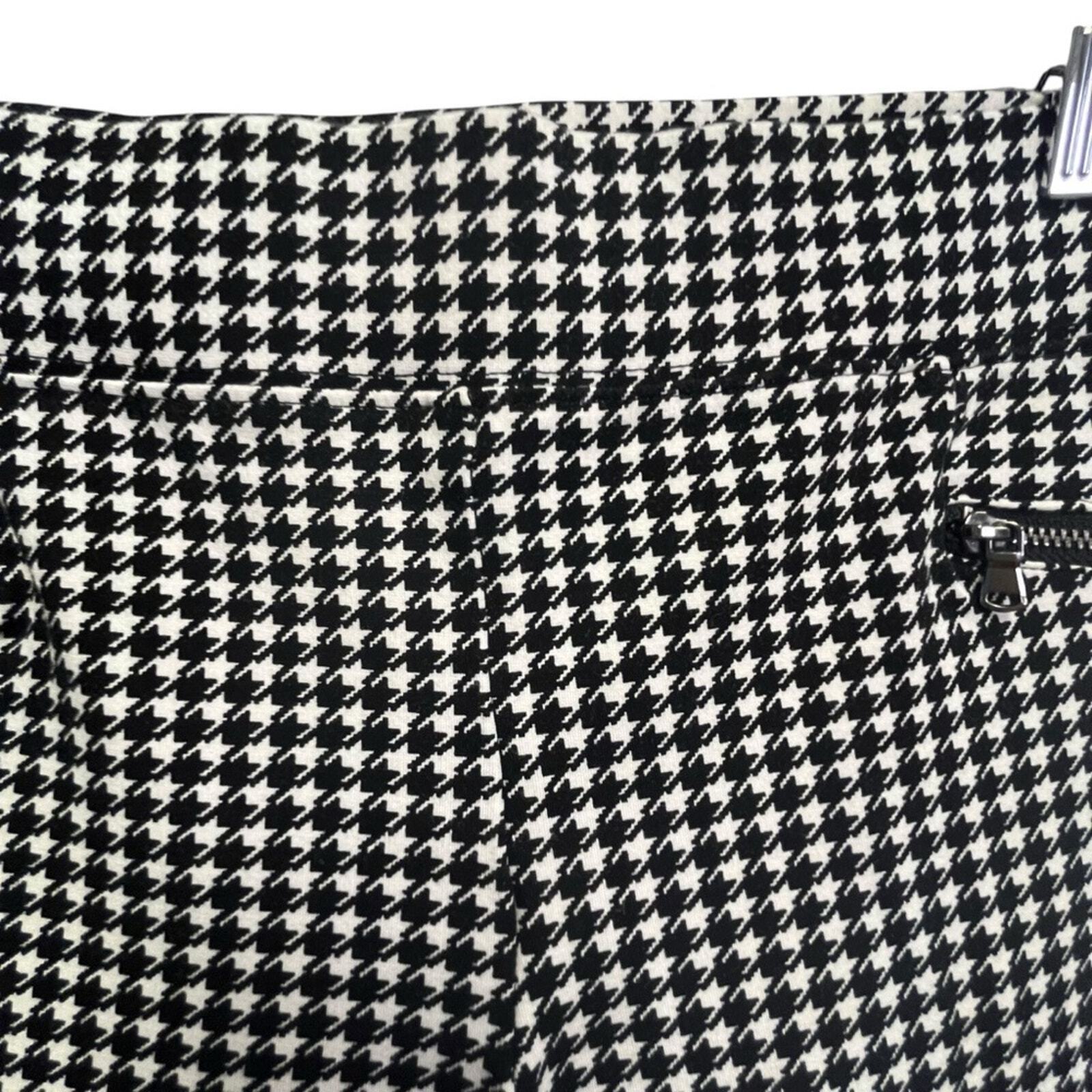 Old Navy Womens Size Medium Black and White Houndstooth Stevie Pants
