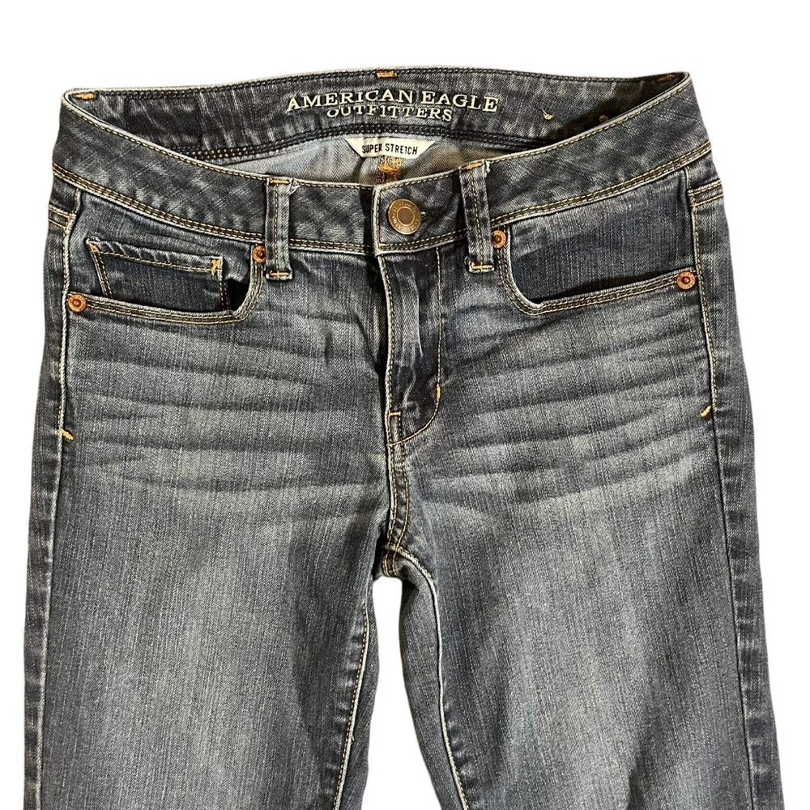 American Eagle Womens Mid Rise Super Skinny 4 Long Jeans Whiskered Front 
