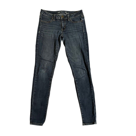 American Eagle Womens 6 R Stretch Jegging Medium Wash Whiskered Denim Jeans