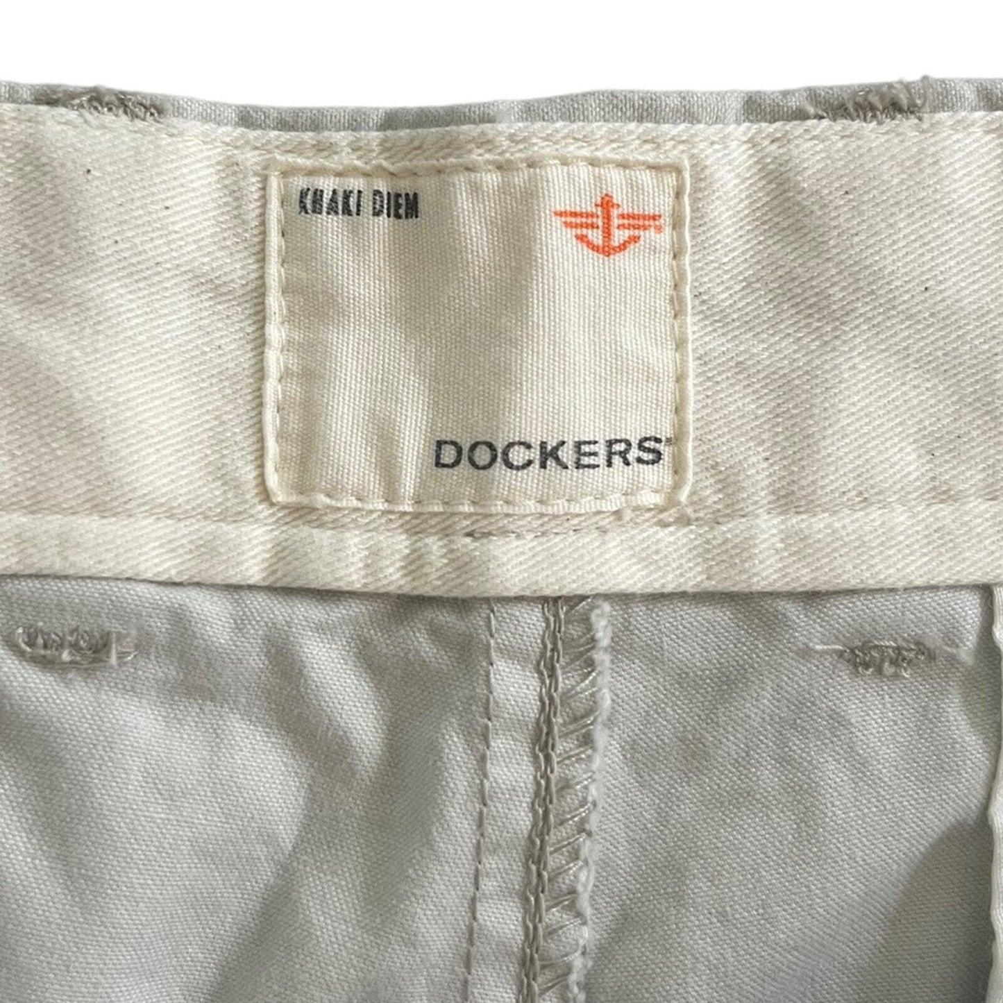 Dockers Mens Size 34 Khaki Flat Front Casual Shorts NWT