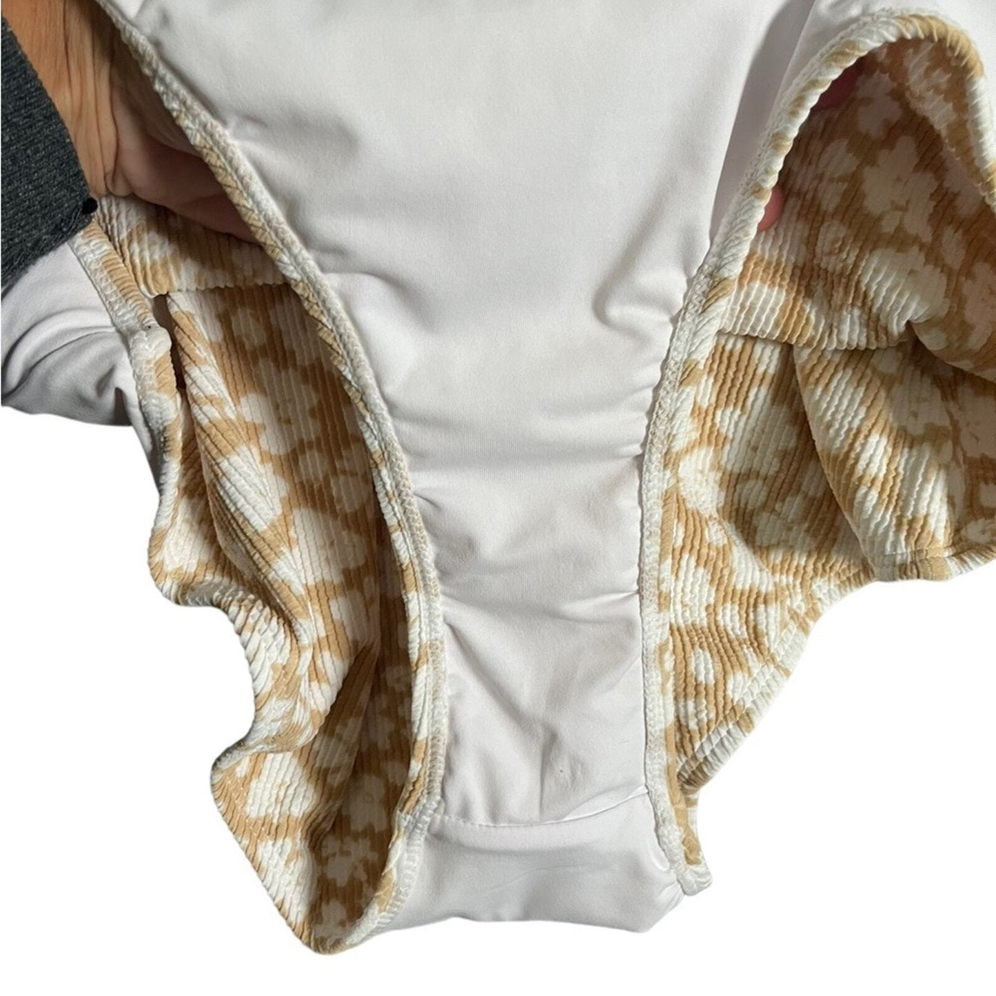Coral Reef Womens Size XL Tan and White One Piece Swim Suit NWT