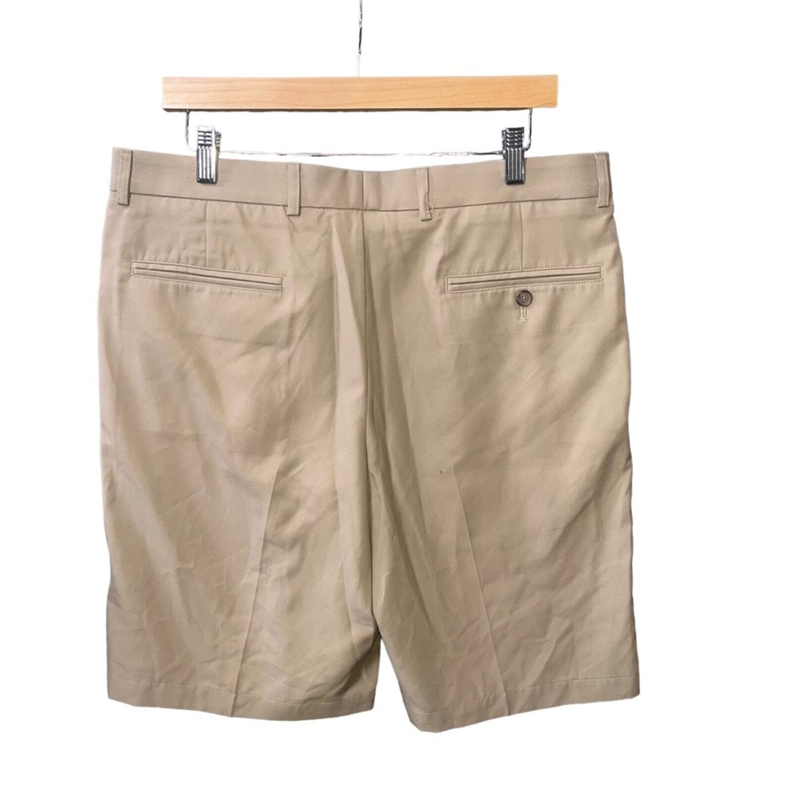 Walter Hagen Mens Size 36 Khaki Polyester Pleated Front Shorts