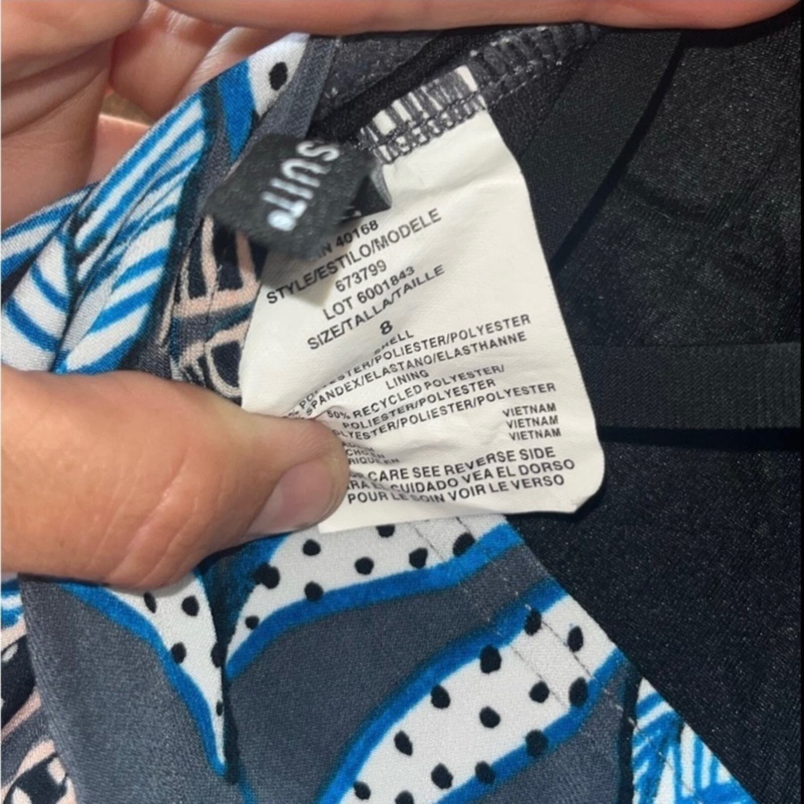 Women’s Size 8 Black Blue Leaf Tankini swim top lightly padded adjustable strap 
