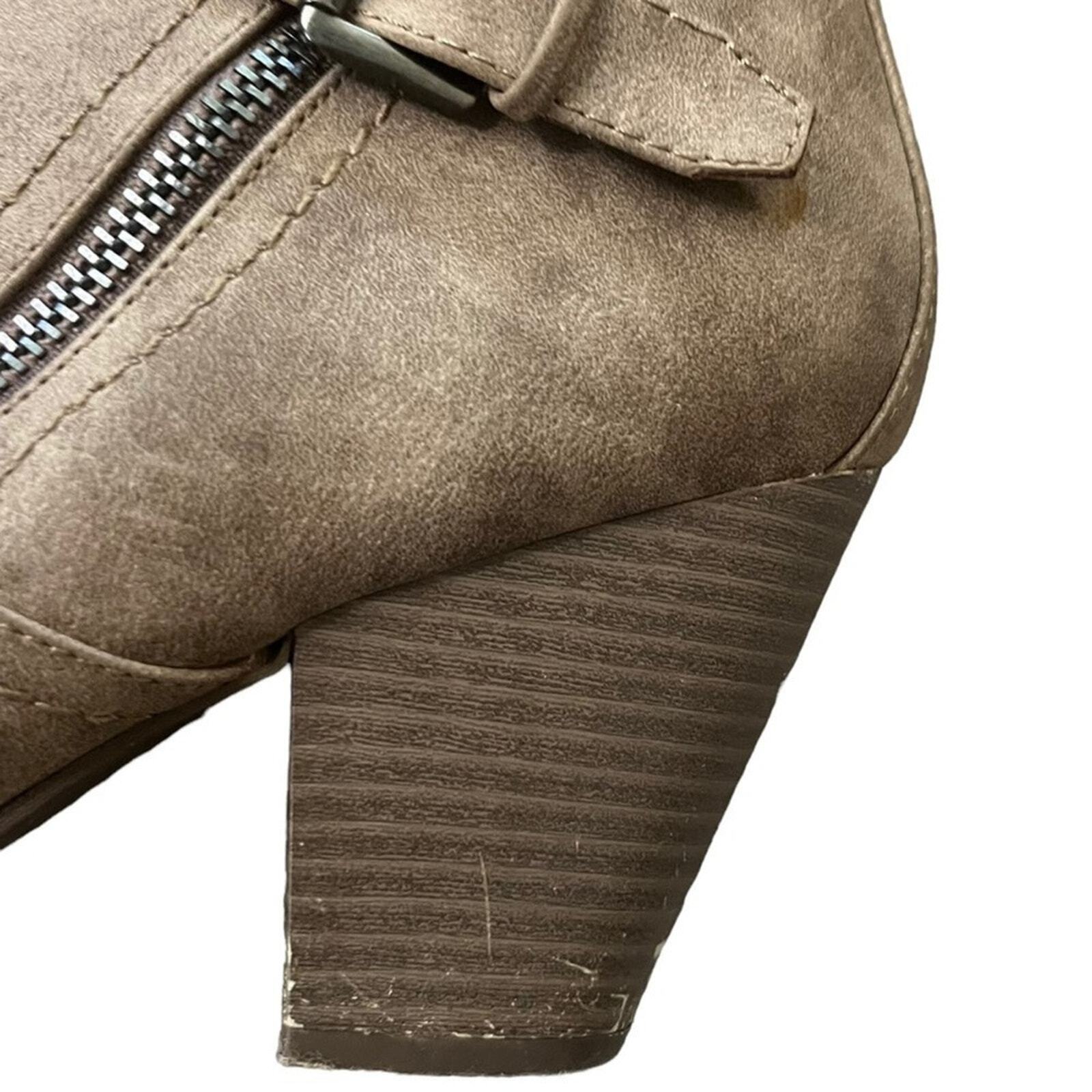 Guess Womens 8M Brown Ankle Boot Dual Side Zippers Buckle on outer sides