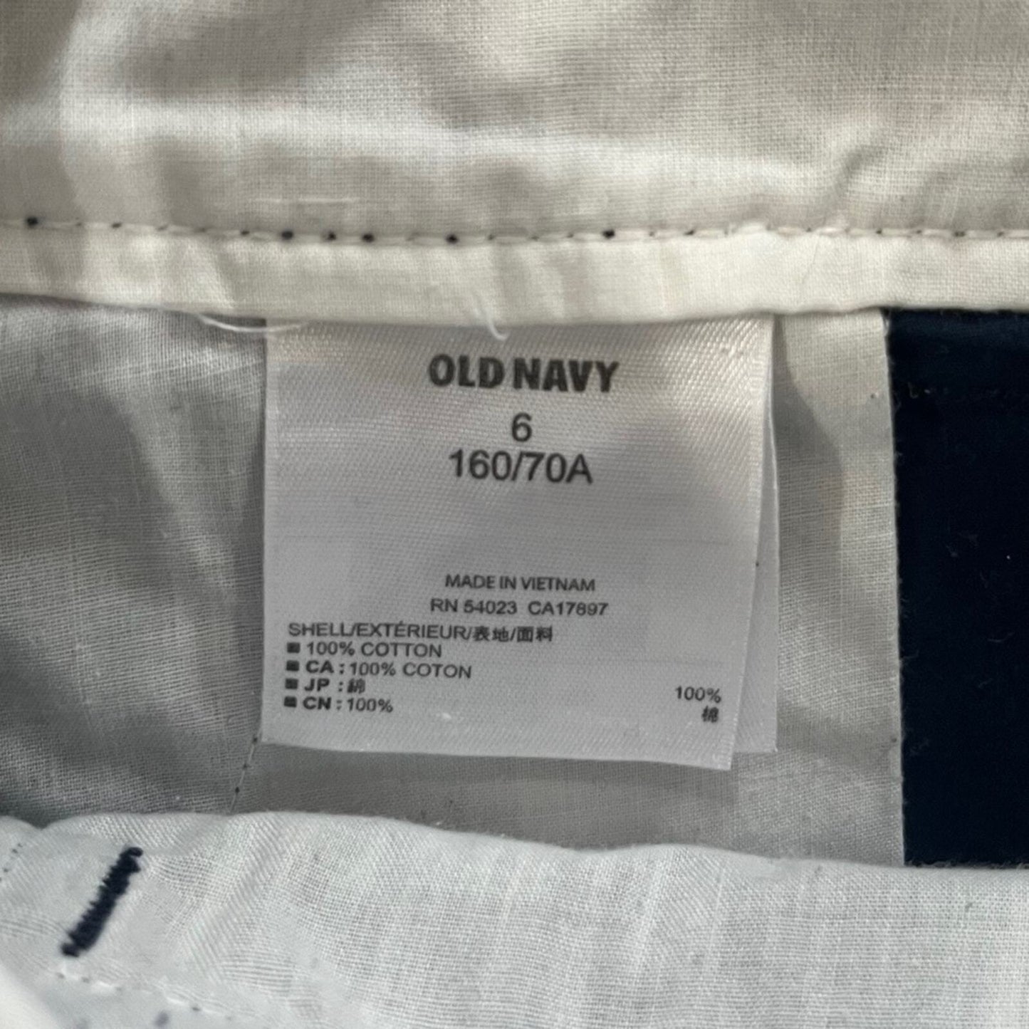 Old Navy Women's Nautical Navy Flat Front Shorts Size 6