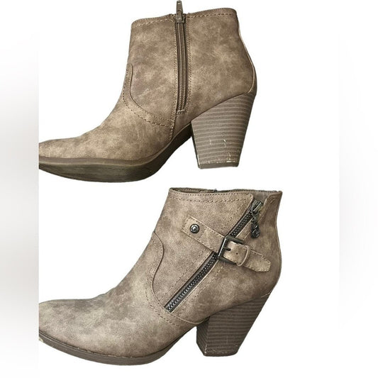Guess Womens 8M Brown Ankle Boot Dual Side Zippers Buckle on outer sides