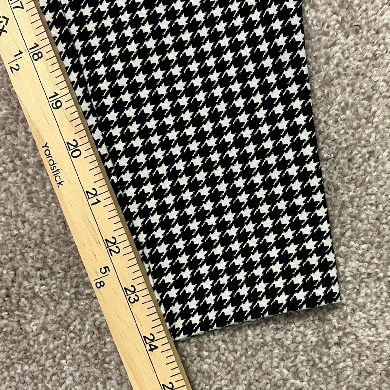 Old Navy Womens Size Medium Black and White Houndstooth Stevie Pants