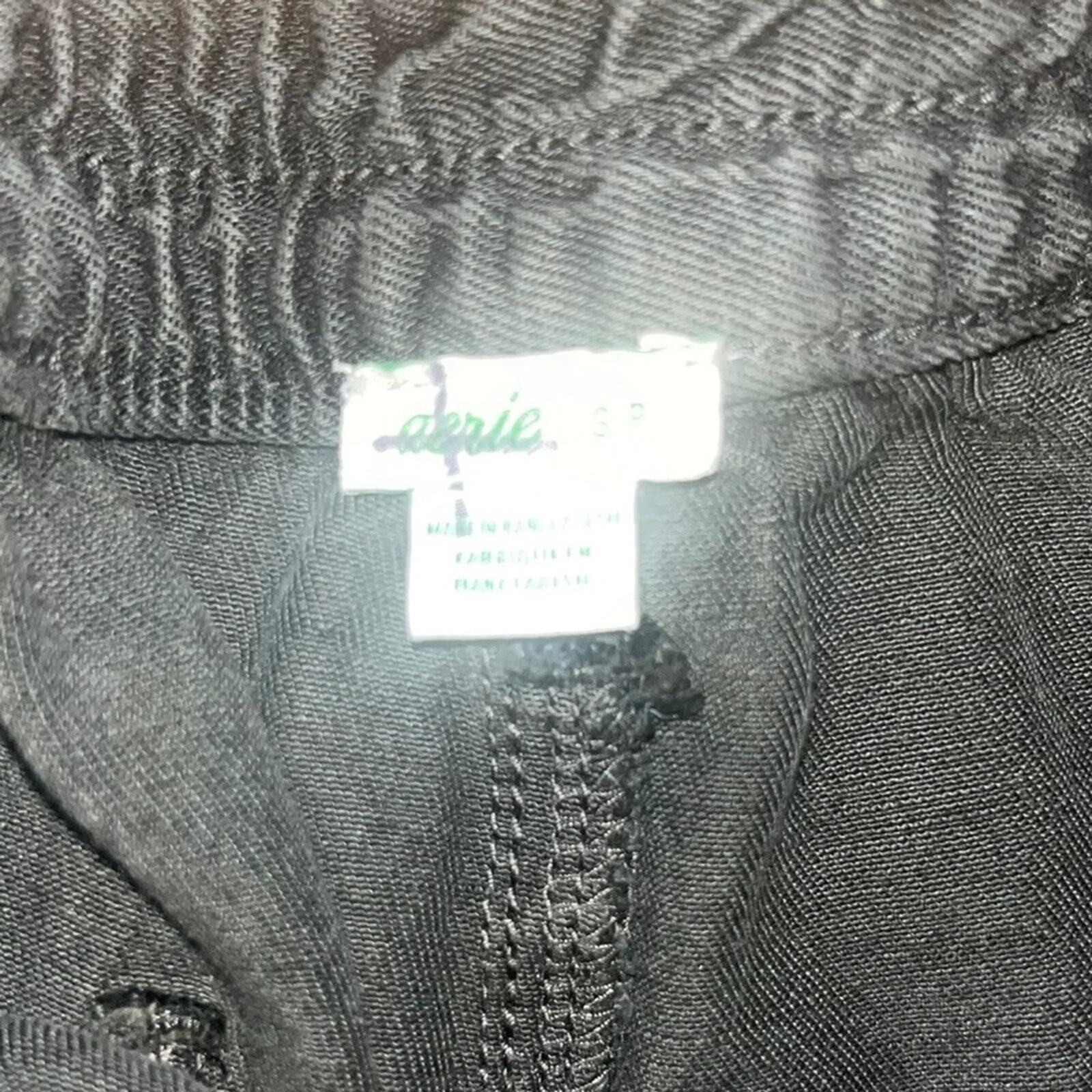 Aerie Womens Black Elastic Band Cut Off Shorts Size Small