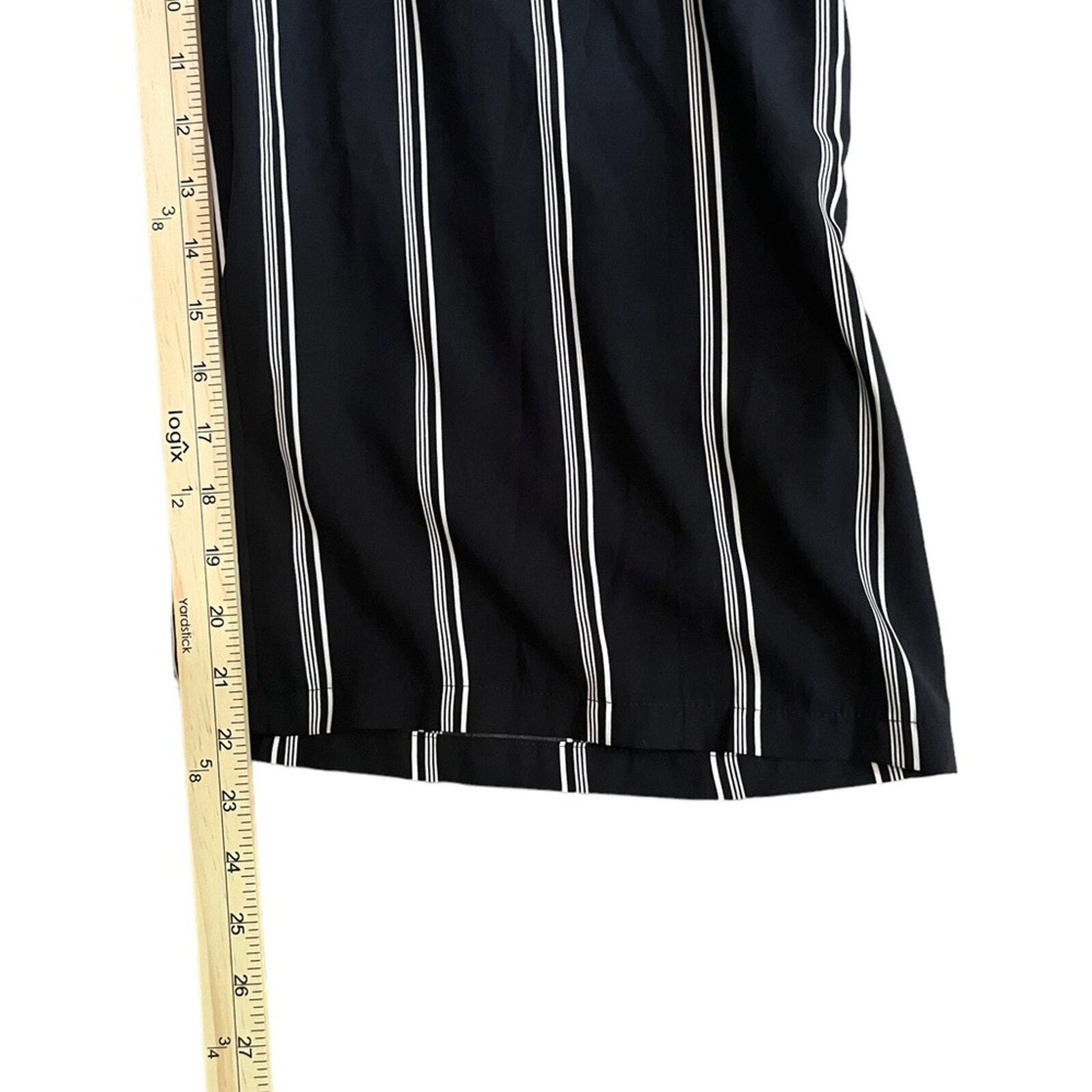 Forever 21 Contemporary Womens Size Medium Black White Striped Back Zip Culottes