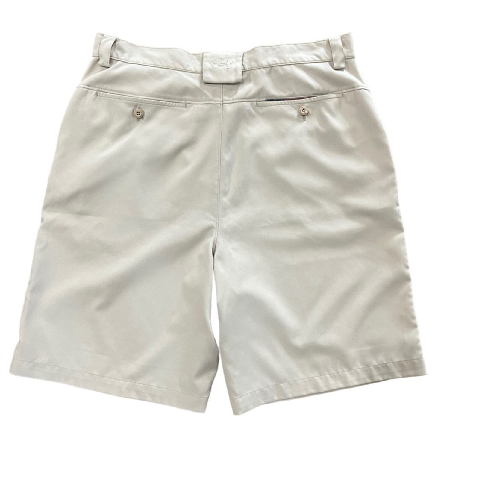 Under Armour Men's Khaki Flat Front Casual Shorts 36R
