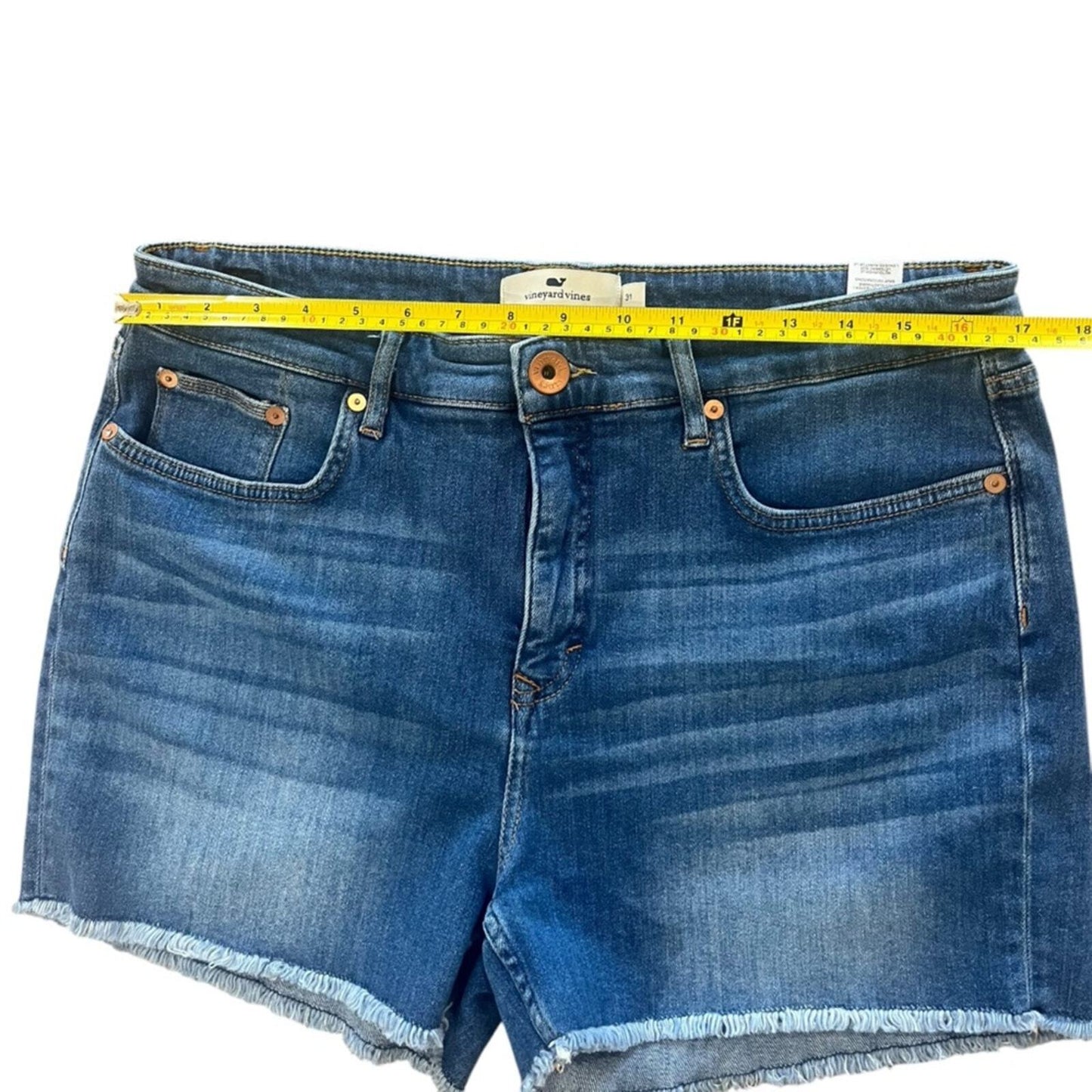Vineyard Vines Womens Denim Shorts Size 31 Raw Edge Hem Medium Wash Simple