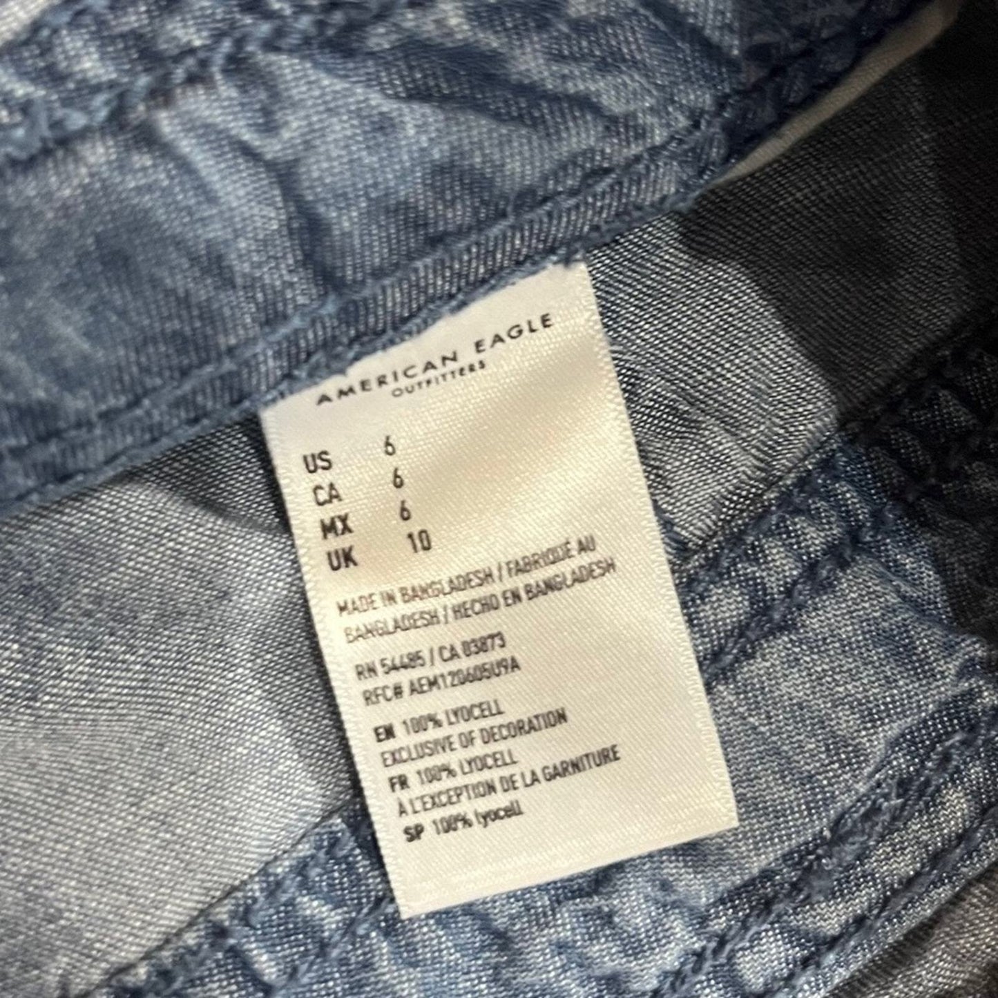 American Eagle Women's Chambray Pleated Paperbag Button Fly Denim Shorts Size 6