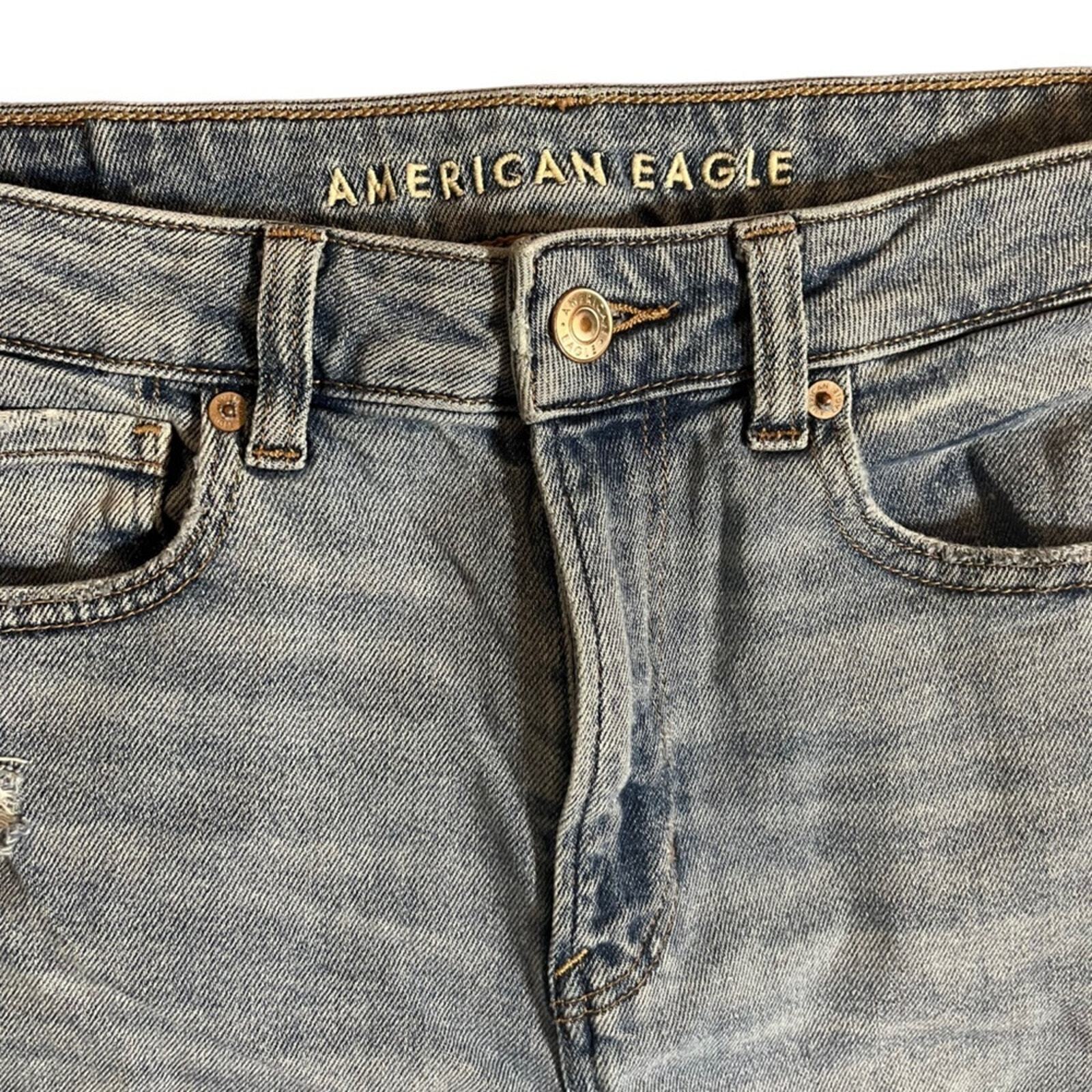 American Eagle Womens Mom Jeans Size 6 Regular Stretch Light Wash Denim 