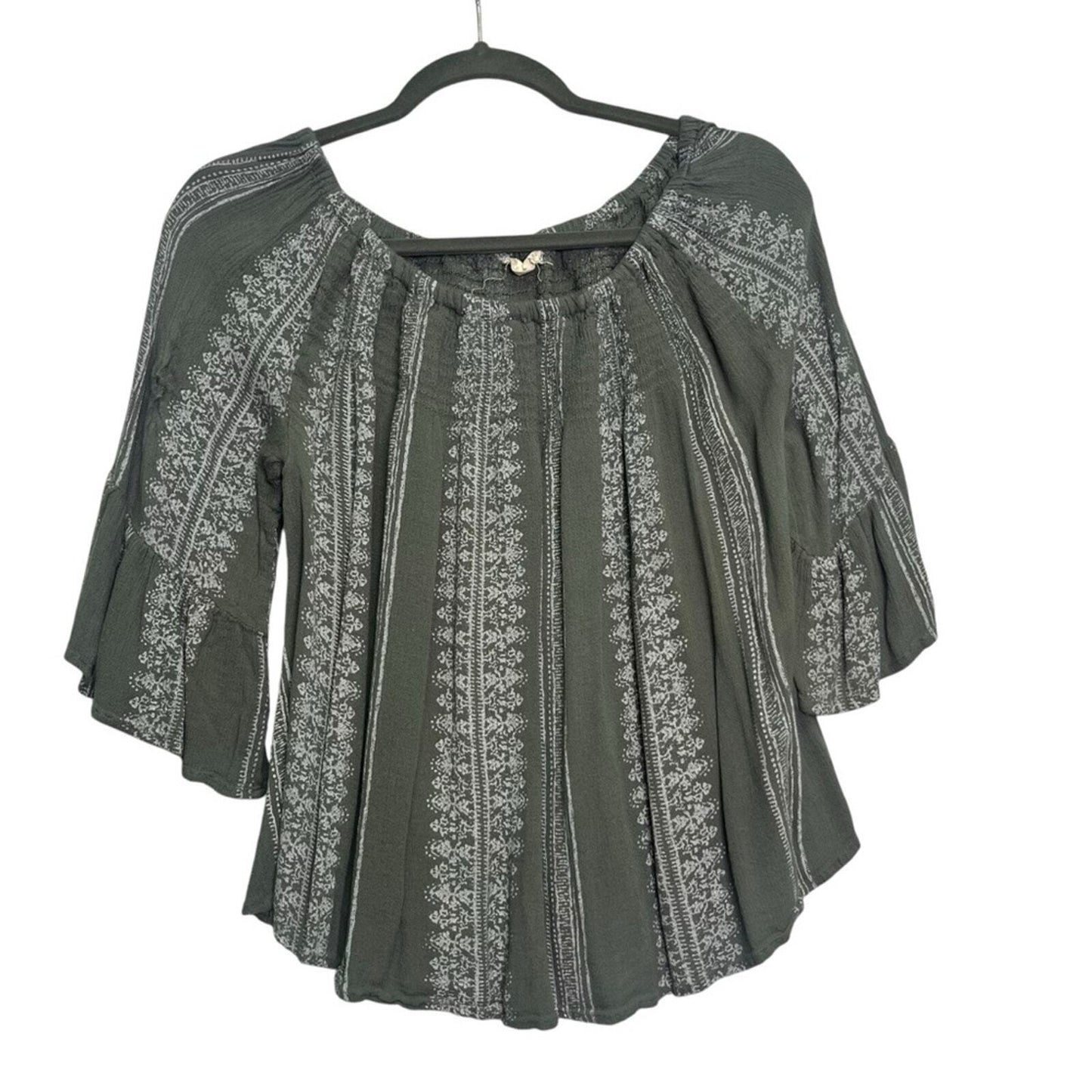 Altar'd State Womens Size Small Green Cream Off The Shoulder Bell Sleeve Top