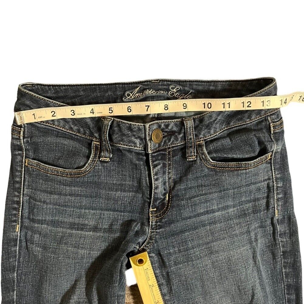 American Eagle Womens 6 R Stretch Jegging Medium Wash Whiskered Denim Jeans