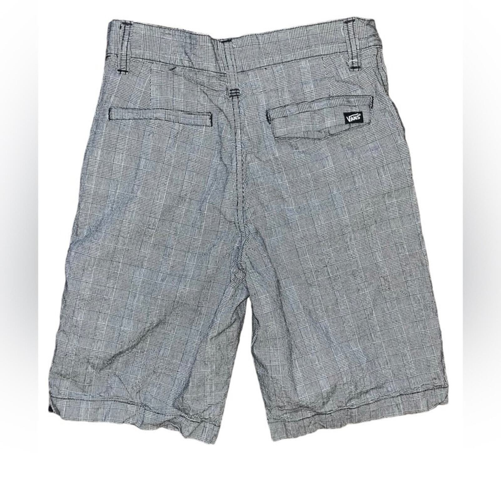 VANS boys black & white board shorts size 12