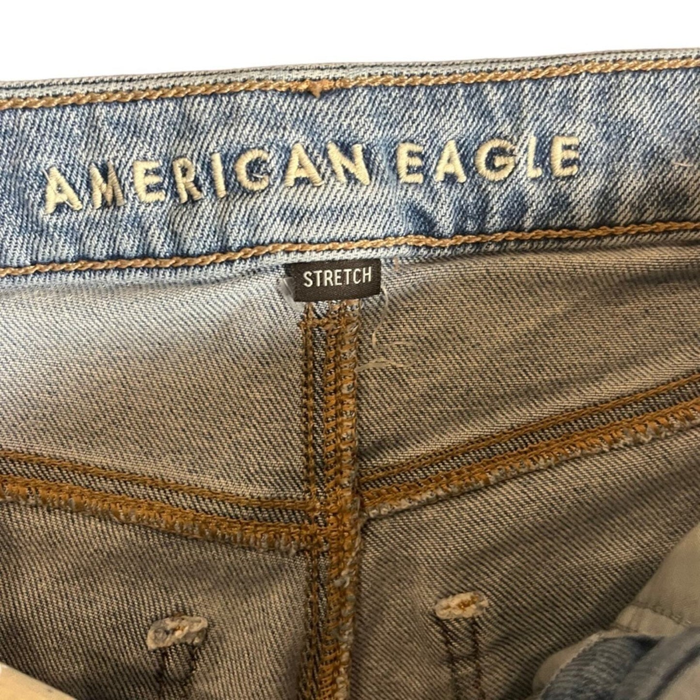 American Eagle Womens Mom Jeans Size 6 Regular Stretch Light Wash Denim 