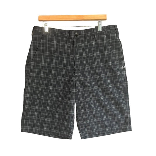 Under Armour Mens Size 34 Black Gray Plaid Flat Front Board Short Type Shorts