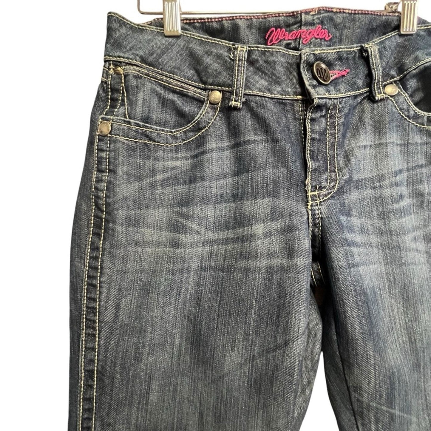 Wrangler Womens Size 7/8 x 32 Whiskered Front Medium Wash Straight Denim Jeans