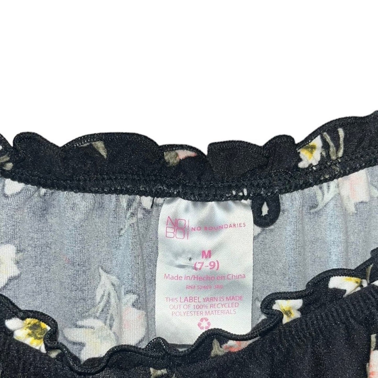 No Boundaries Black Floral Top w/ Scooped Ruffled Size 7/9
