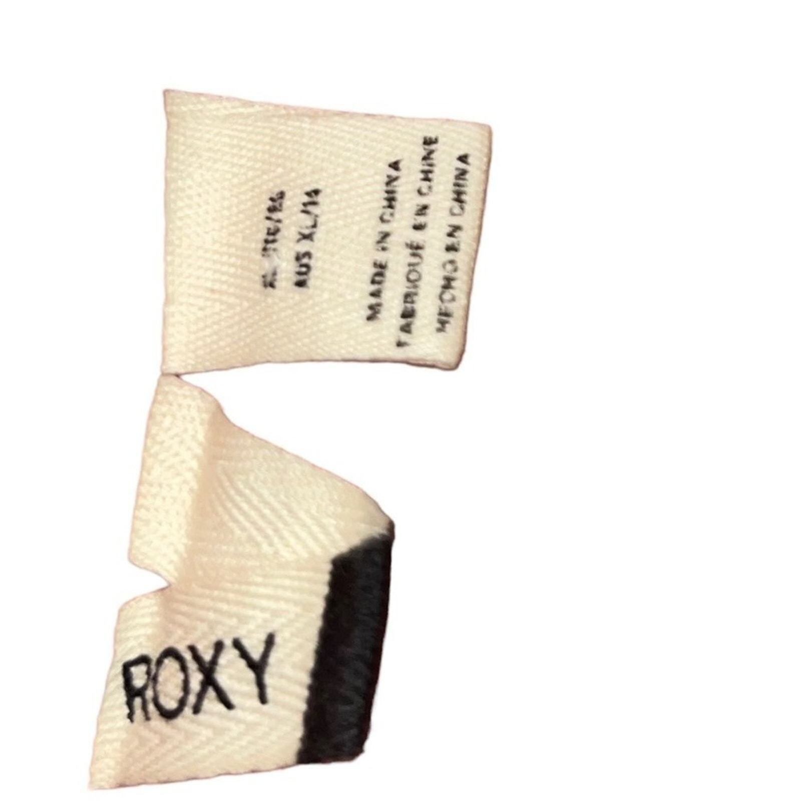 Roxy crop top with partial open bottom back Size XL/14
