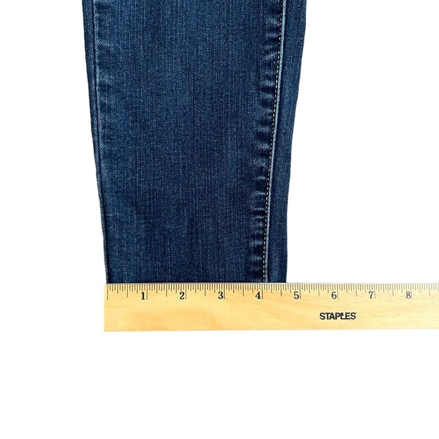 American Eagle Womens Mid Rise Super Skinny 4 Long Jeans Whiskered Front 