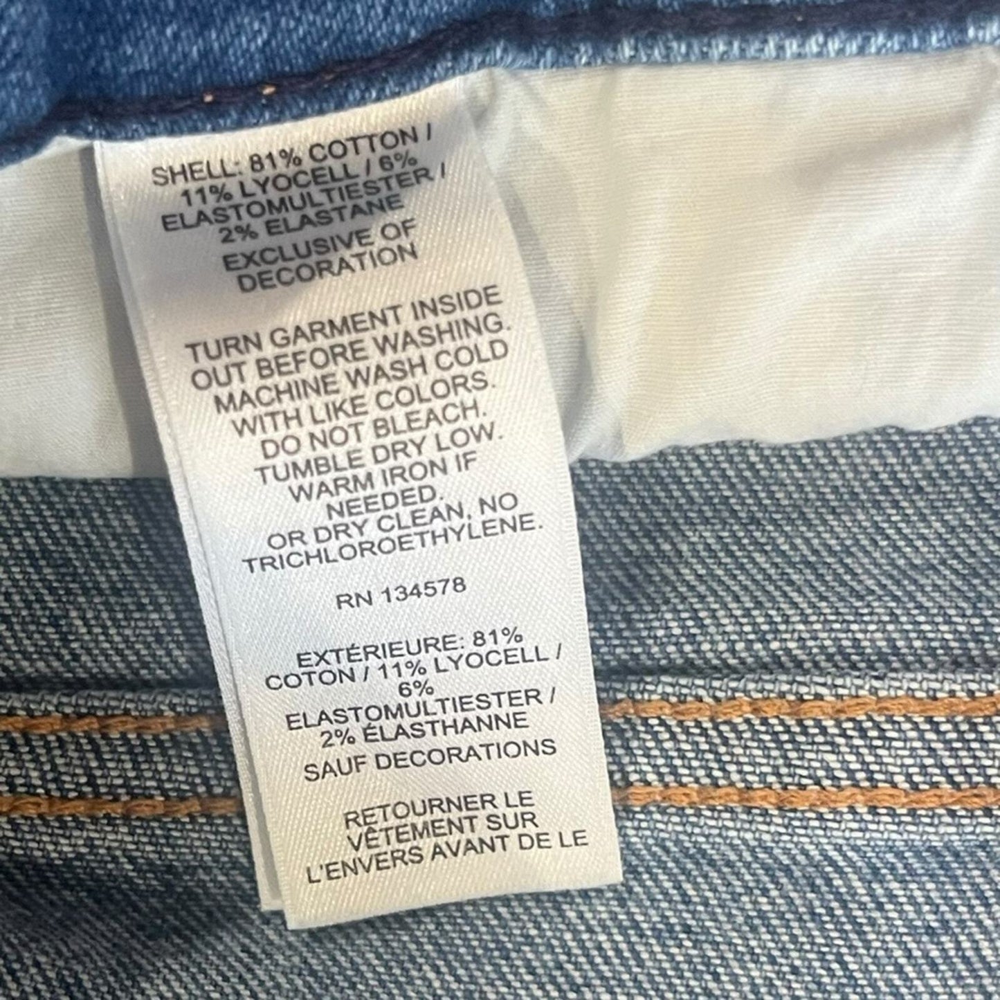 Vineyard Vines Womens Denim Shorts Size 31 Raw Edge Hem Medium Wash Simple