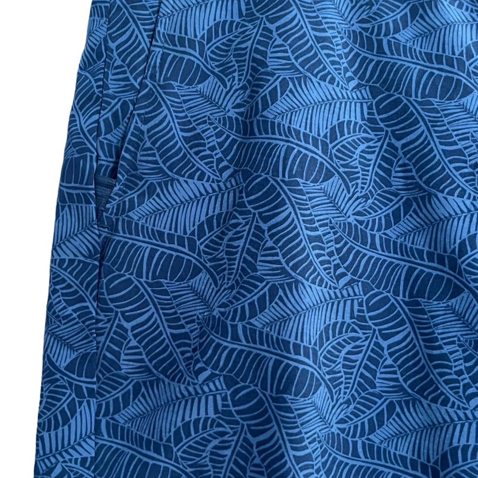 IZOD Gold Mens Size 38 Blue Leaf Flat Front Shorts with Front and Back Pockets