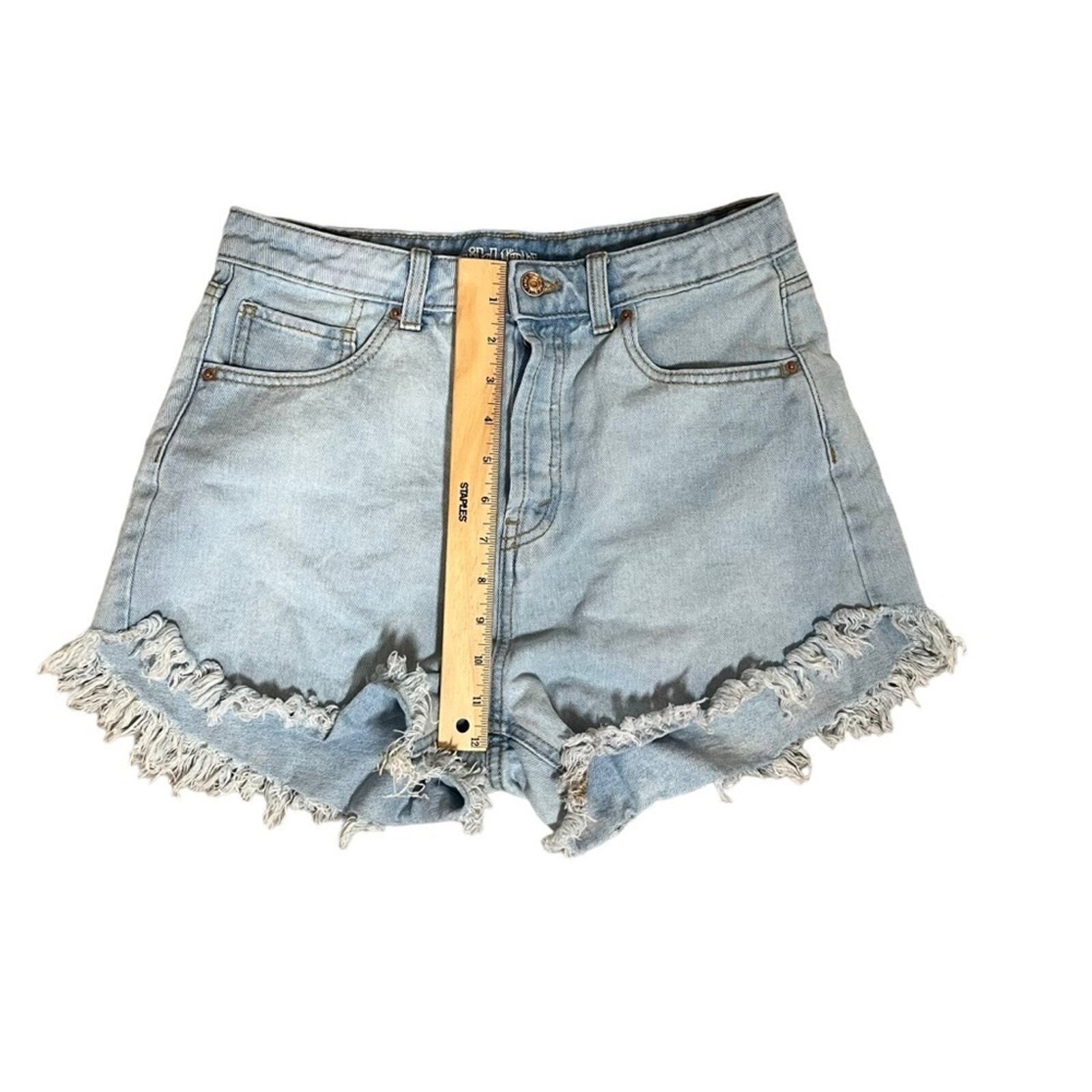 Wild Fable Womens 8 High Rise Distressed Freyed Bottom Light Washed Denim Short