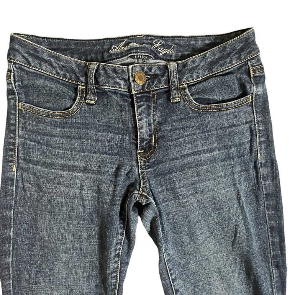 American Eagle Womens 6 R Stretch Jegging Medium Wash Whiskered Denim Jeans