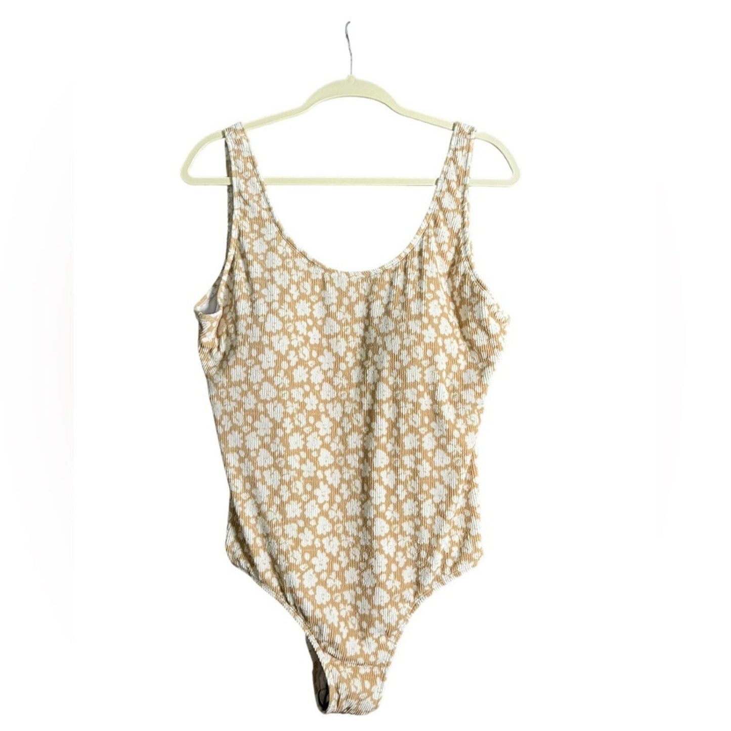 Coral Reef Womens Size XL Tan and White One Piece Swim Suit NWT