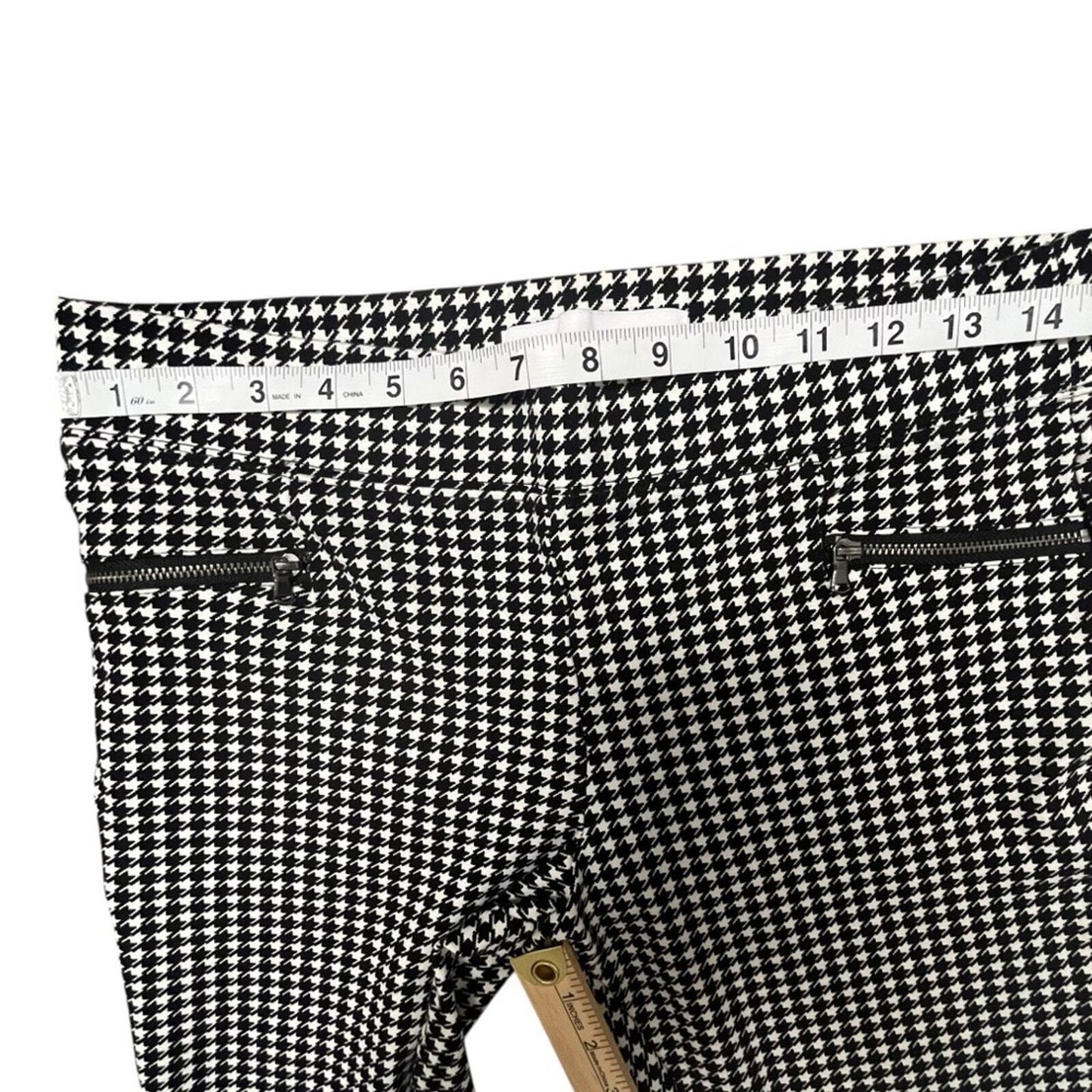 Old Navy Womens Size Medium Black and White Houndstooth Stevie Pants
